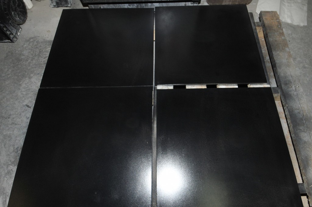 modeconcrete - large light weight back stained concrete tiles for horizontal or vertical applications (1)