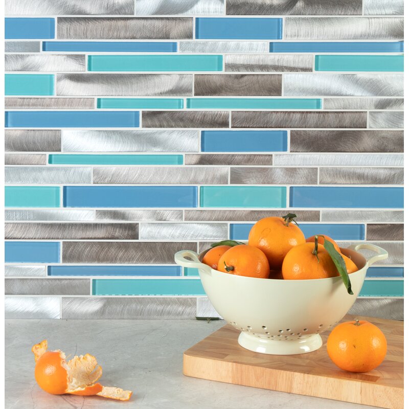 Linear Kitchen Tiles